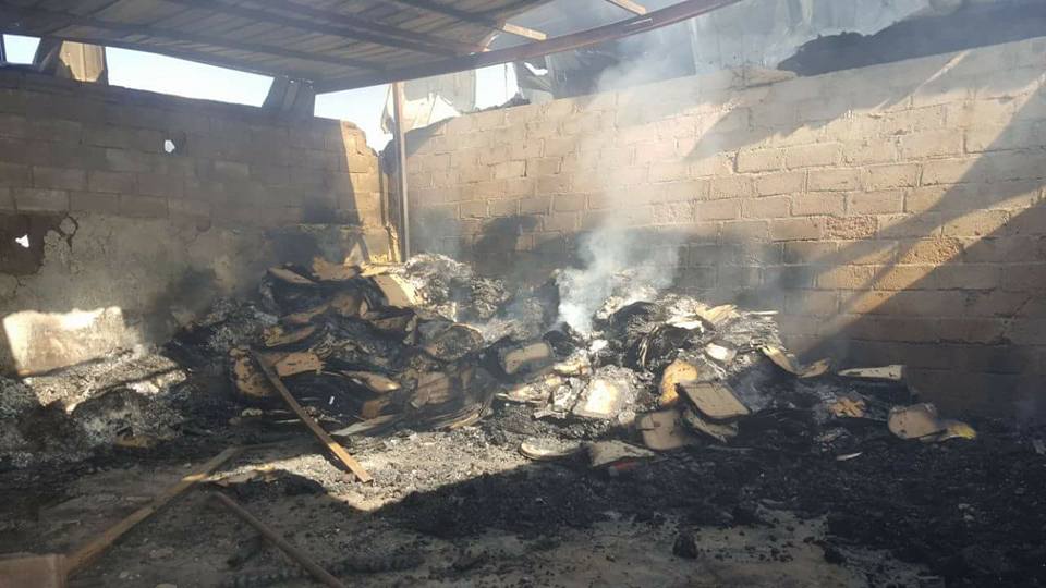 جزء من الدمار الذي خلفته غارات طيران العدوان الإجرامي في سوق جياش للخضروات بمدينة صعدة.11